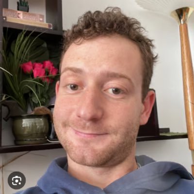 drizzycrawcyzk's profile picture. Used to play baseball, now I’m racist and homophobic.
