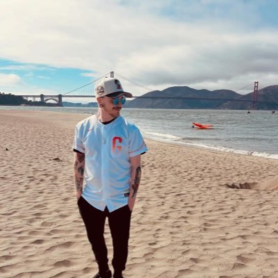 alcornnnn's profile picture. living