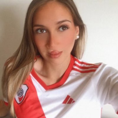 sofipriieto's profile picture. a wizard is never late, frodo baggins