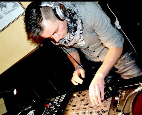 DjDaddy87's profile picture. di giorno cuoco, di sera dj....
in arte Daddy......