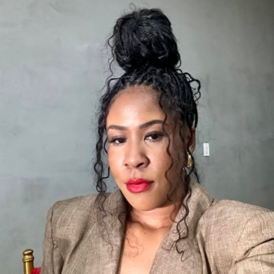 Stylist & Designer. Engineer sometimes.
