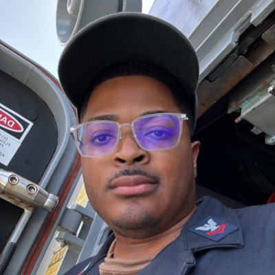 LVL 32 Chicago Native. Assassin Master. Your Favorite Lyft Driver. Slytherin 🐍 Wrestling Mark. #blackwrestlingtwitter Local Blerd. Sailor. Papa. ♏️ $ayeyoworm