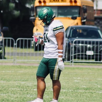 jujutufi_'s profile picture. Fa’asaō Marist High School | 6'0 225 | 25” 🎓| “LB 🏈 | 3.7 GPA | Fagaalu📍tufijuju@gmail.com | AS 🇦🇸