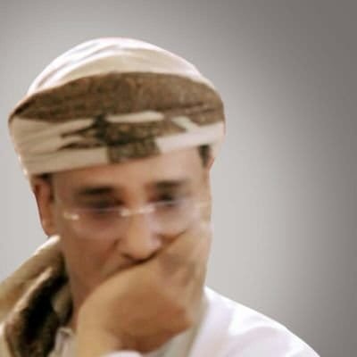 انا رافض قنوط اليأس وهدم الساس وأرفض كل شي يمشي عكس طبعه
وأرفض أن تعود رصاصة الرامي الي ماسورة البندق ويتحول يقين الآدمي ريبه.