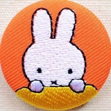 dearestaprils's profile picture. 