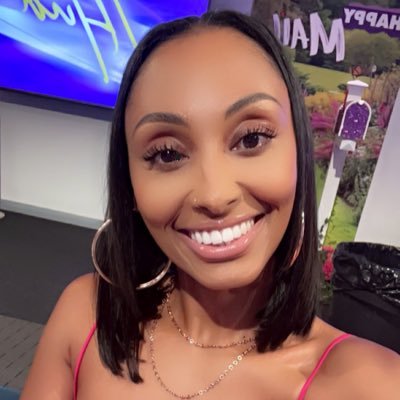 queeenTDS's profile picture. GOD . goals . growing . glowing ✨