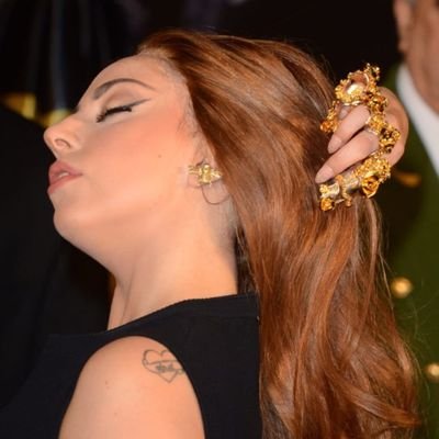 lucytfmonster's profile picture. river in my eyes i've got a poem in my throat • garden of eden crawling #1 fan • she/her ⚢ 24