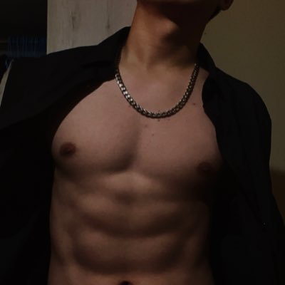 Doom8869's profile picture. 停更⛔️