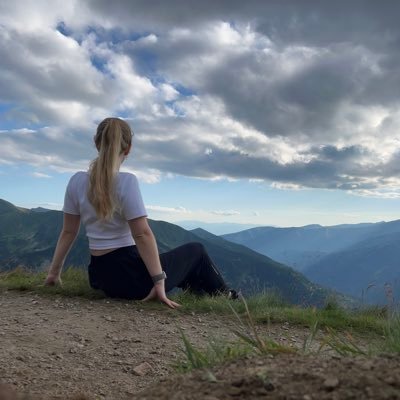 grazholis's profile picture. 