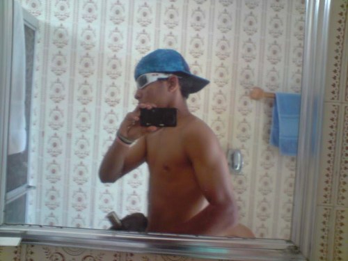 17 anos ; Pauliistaa .. Solteiro etc 
Quer saber mais ? Seguee aee
