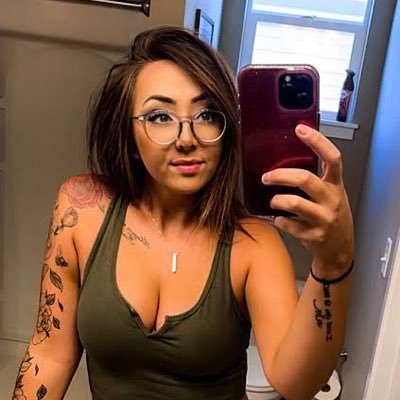 Hey there, am Jessie and I love to be your friend feel free to dm👌