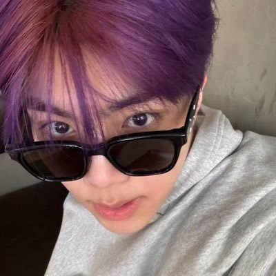 dlvnarchive's profile picture. 