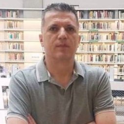 Author & Librarian
University of Cyprus Officer A
@Ανδρέας Καπανδρέου: https://t.co/neqlLEowkS
λογοτεχνία, βιβλία, πολιτισμός, βιβλιοθηκονομία κ.ά.