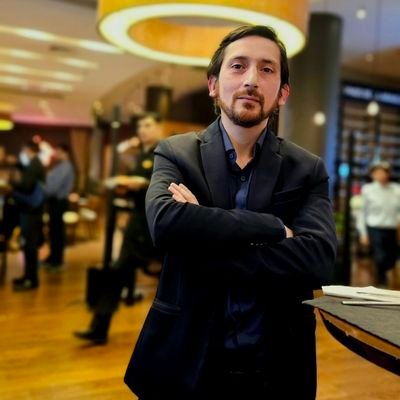 Webmaster, Fundador de Barzacula,ElAntro,Shared/ChileBT,ONE,Lacueva/Frogueros,etc. Community Manager, Ciberseguridad, Broadcaster, Airsofter, Cruzado!