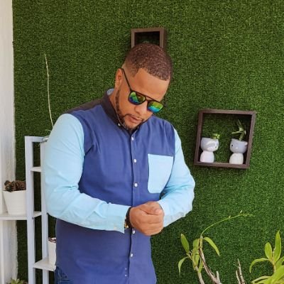 Psicólogo, Locutor, Maestro de Ceremonias, Animador y Productor de Radio