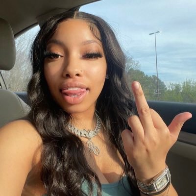 crypto queen ✨ confidence , style , and self growth . grace with game plan 💅