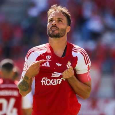 Pedro León Profile