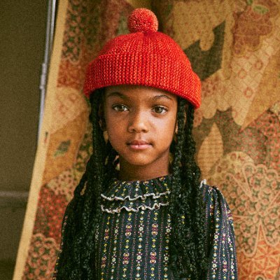Misha & Puff is a brand devoted to craft and creates thoughtful, long-lasting pieces with a conscious approach. Est. 2012.