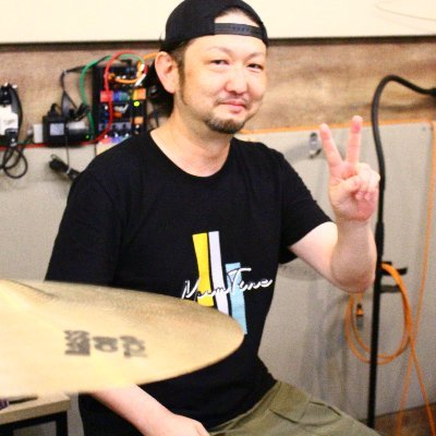 青森→名古屋→大阪→?🏠趣味は音楽と麻雀🎶🀄 麻雀界バンドDay Back sideのドラム🥁ラルク&黒夢好き🫶雀魂は三麻魂天😾左利き👻メンバー兼運営YouTubeチャンネル↓