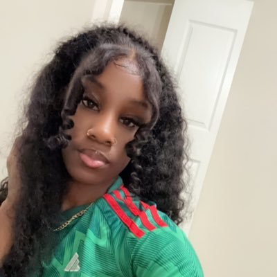 I know you hoes lurking might as well follow a bitch🤷🏽♀️💋 #03/05/2019 ZAS 👩👧💜🤞🏾