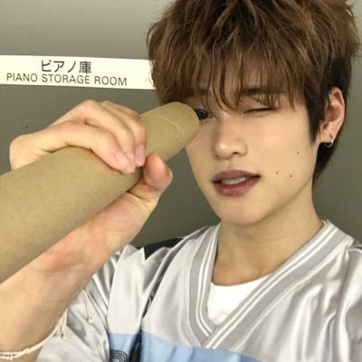 aprilplant0's profile picture. 22y/o 不知道、我不可以