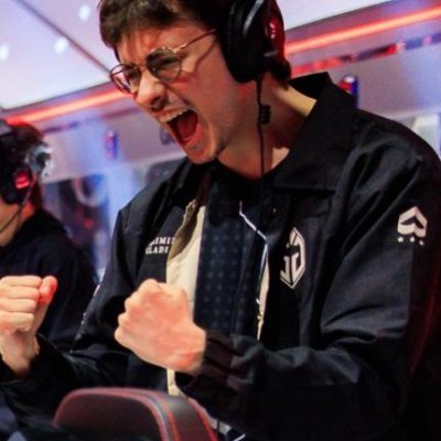 I like pasta and I play apex. 2nd @ mannheim playoffs, 4th @ ewc. Strategic coach for @ShopifyRebels