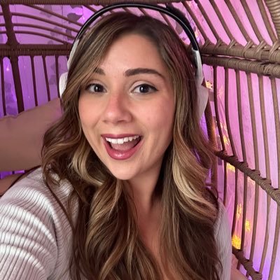 hi, I’m Kammy! scorpio ☀️ libra 🌙 scorpio ↑ ~stardew lover & sims nerd~☁️🌷✨