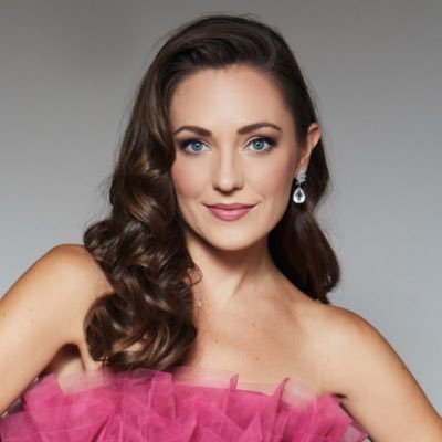 Laura Osnes Profile