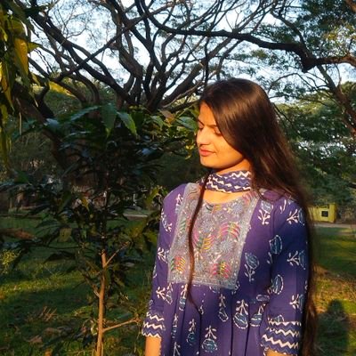 Pooja_028's profile picture. 