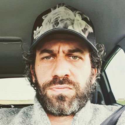 Y_Chatelain's profile picture. Militant @RevPermanente