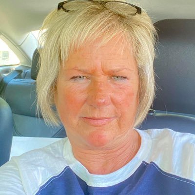 Victoria440044's profile picture. 