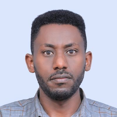 ወኢይኩን ሕሊናነ ከመ መዋግደ ባሕር ምዕረ ዘየዐርግ ላዕለ ወምዕረ ዘይወርድ ታሕተ ፤ አላ ይኩን ከመ ዐምደ እሳት እምድር ዘይበጽሕ እስከ ሰማይ ።
