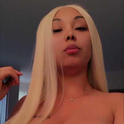 BIG Capricorn • RIP 106K • iReply on MV! 🦄 Camsoda Star ⭐️ my bff @wetemupmoni 🩰