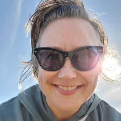 blueskytiff's profile picture. Loves to hike, golf and read ☀️ 🌱