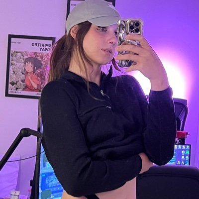 18+ 🏳️⚧️She/her 🌟 Hope you enjoy having fun 💖 you can dm me for naughty & erotic videos 🥵