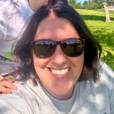 Manager @rovesfarm and an awesome Auntie 😁