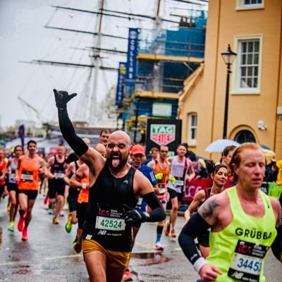 FVUlises's profile picture. World Marathoner and IT Professional