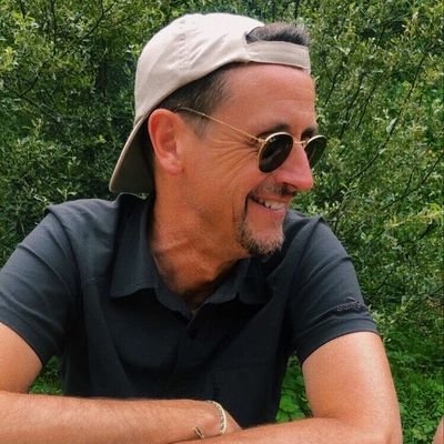 Periodista ambiental. Amant de la muntanya, les aus 🐦 i la mar endins. 🐋 À Punt Mèdia Castelló. Professor de Periodisme, Comunicació Audiovisual UJI APIA🌍