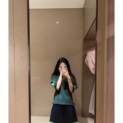 Isabella89090's profile picture. I look like daisy, but I smell like a wild rose.