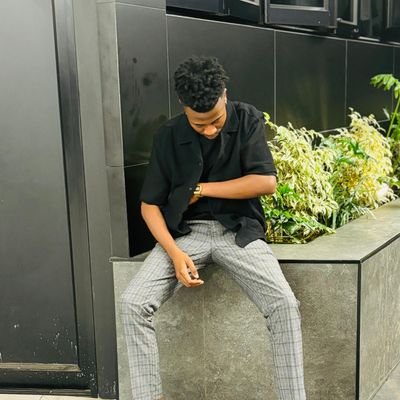 $lime.
co-founder @AgeSwag // @ManCity 💙🤍 @BlackYellow 🖤💛 @FCBarcelona ❤💙@KaizerChiefs🖤💛