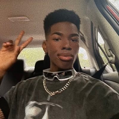 I’m tryna pick a struggle but I got a Pisces Moon… Proud Black Queer | 24 | Chi
