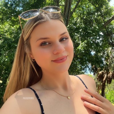 Hii i'm Paige! Your favorite PAWG 😜
My better content is at https://t.co/aCimYgs6xi 👈🏻