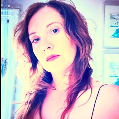 dear_diarrhy's profile picture. feed my ego?! in this economy?!