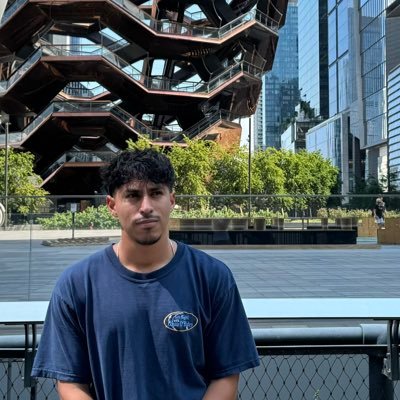 TreyTobias's profile picture. former deal or no deal live studio audience member