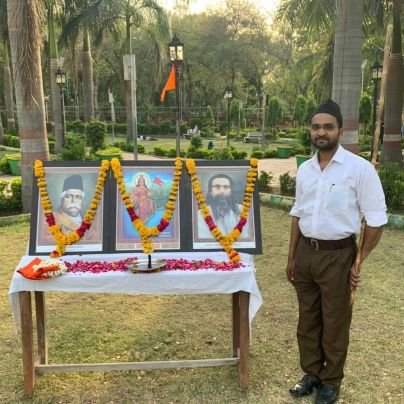 समाचार सम्पादक (वर्ष 1990 से प्रकाशित हिंदी दै० एवं सा० समाचार पत्र दैनिक पलिग्राफ).
प्रान्त कन्टेंट जनरेशन प्रमुख (प्रचार विभाग), कानपुर प्रांत, RSS🚩.