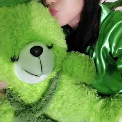 IdaRohani894611's profile picture. 