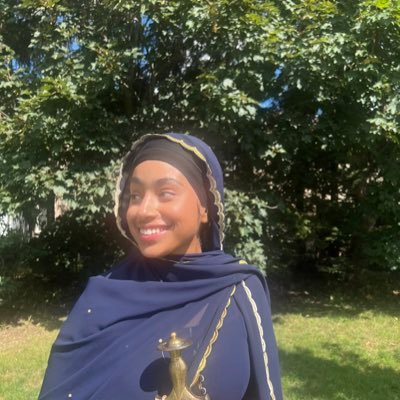 vntaee's profile picture. .
