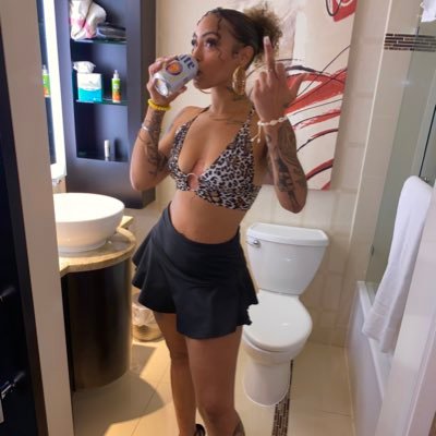 PeachesReid1's profile picture. Rest In Peace Mommy. 🕊️💔  LLS🧡 LLJ💙