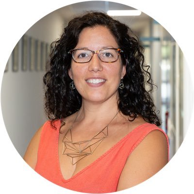 QueenGinebra's profile picture. Madrid con un poco de Galicia, Graná y Londres. Bioquímica, hortelana y mamá. Me gustan las cosas claras y el chocolate.