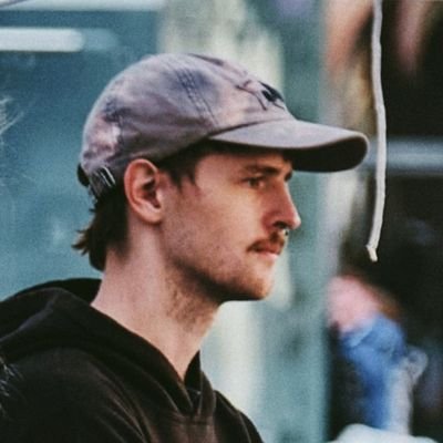 tuetenremo's profile picture. ⓥ ☭ Ⓐ • total liberation. • فلسطين حرة